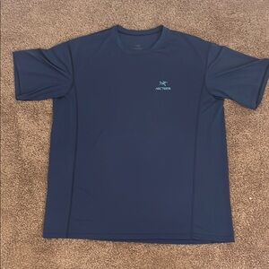 Arc'teryx Men's Blue shirt - Size XL- wicking material